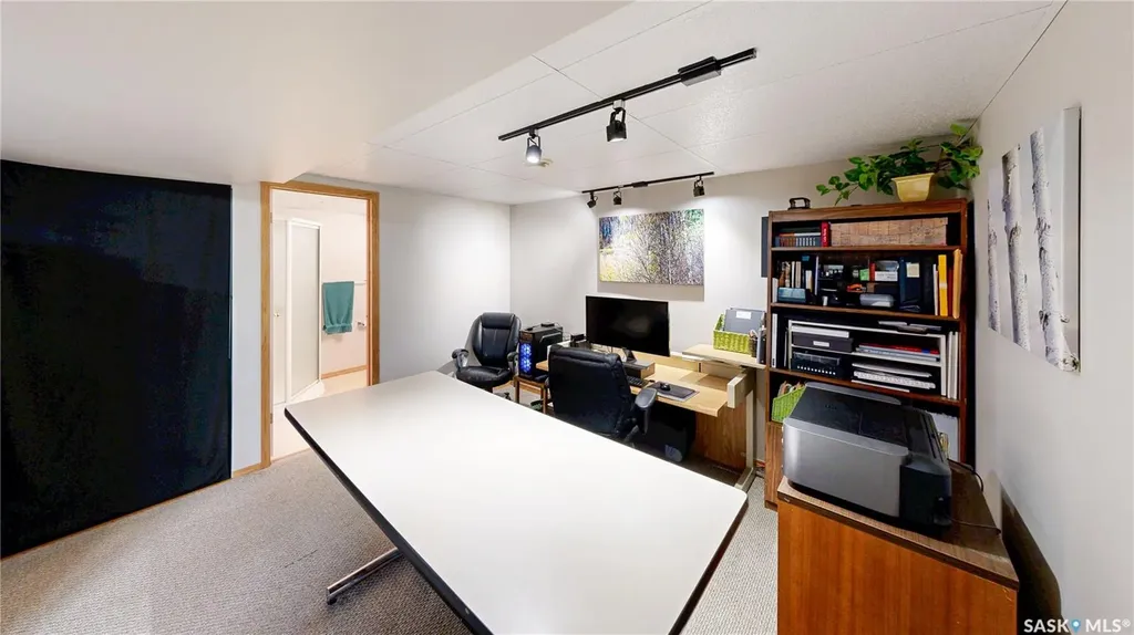 3254 Peyson Bay E Regina SK S4V 2W8