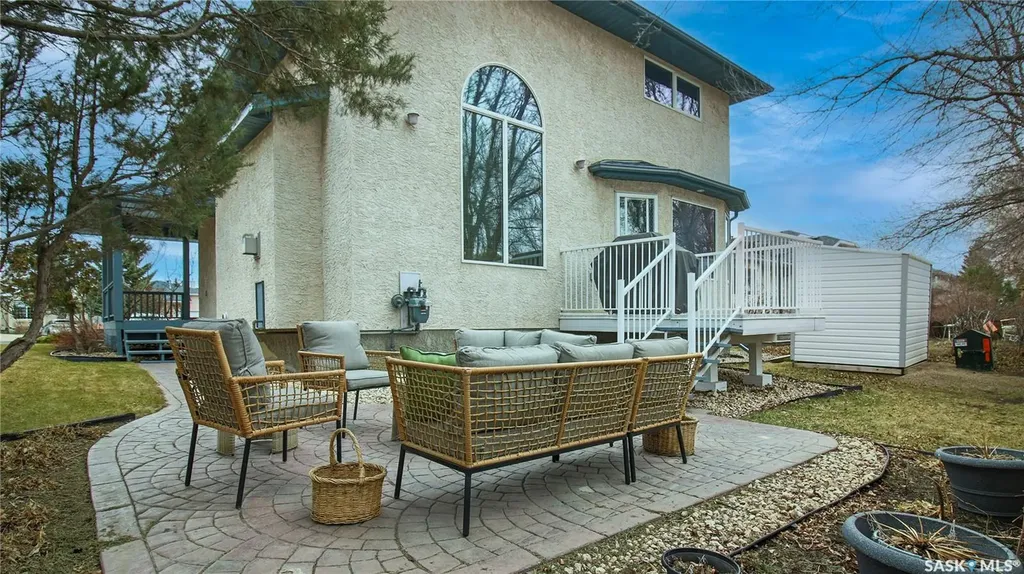3254 Peyson Bay E Regina SK S4V 2W8
