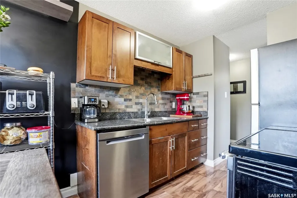 115 Acadia Drive Saskatoon SK S7H 4T8