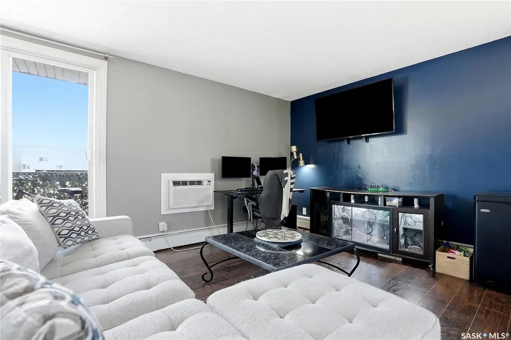 115 Acadia Drive Saskatoon SK S7H 4T8
