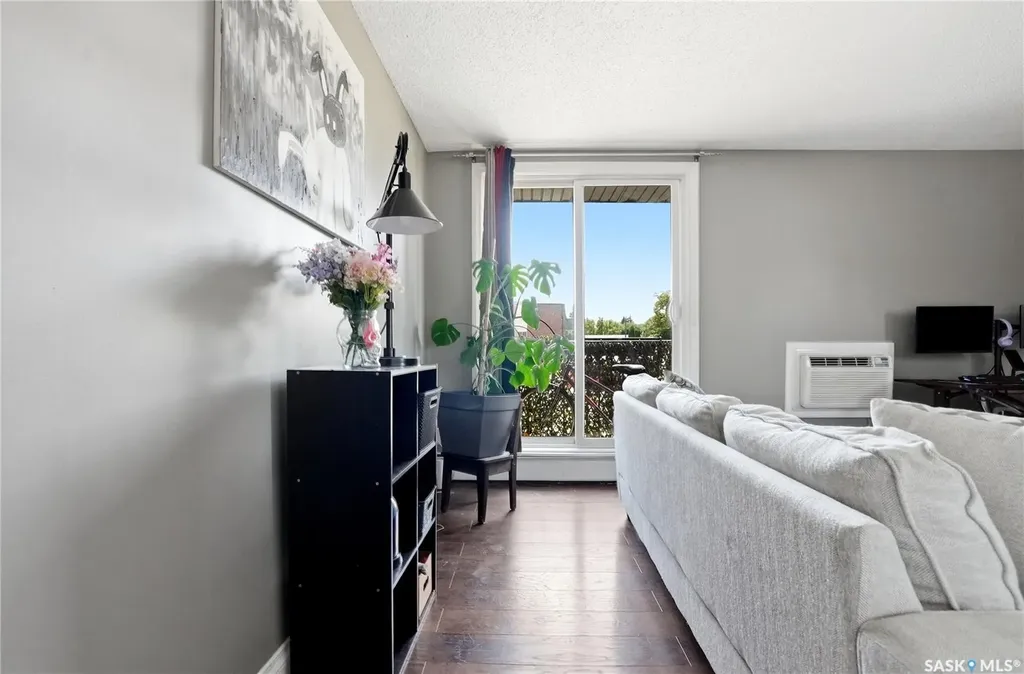 115 Acadia Drive Saskatoon SK S7H 4T8