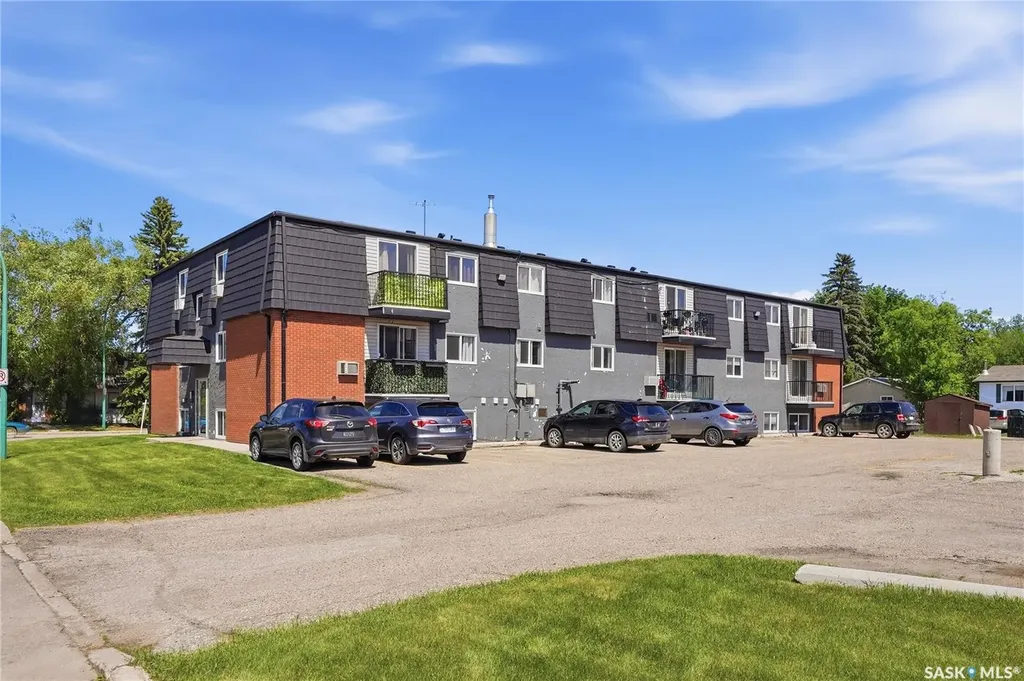 115 Acadia Drive Saskatoon SK S7H 4T8