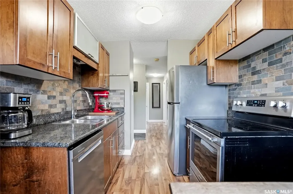 115 Acadia Drive Saskatoon SK S7H 4T8