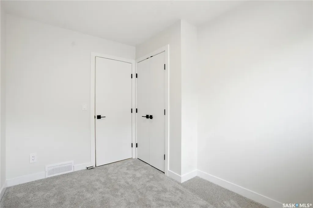 116 (114) Hall Crescent Saskatoon SK S7L 7G6