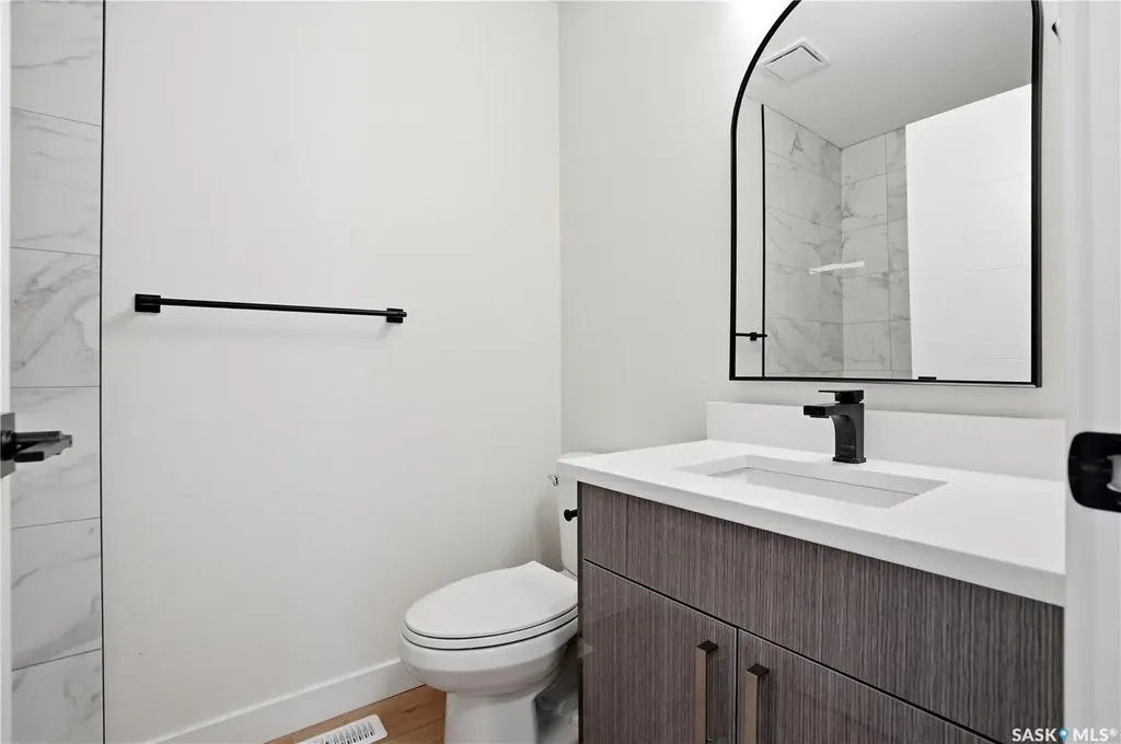 116 (114) Hall Crescent Saskatoon SK S7L 7G6
