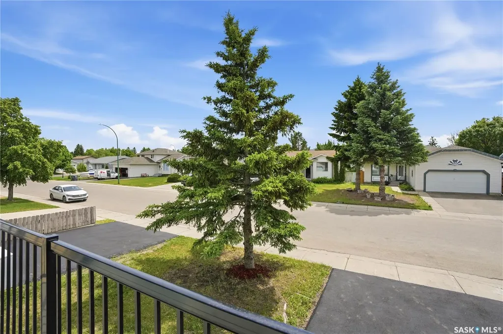 116 (114) Hall Crescent Saskatoon SK S7L 7G6