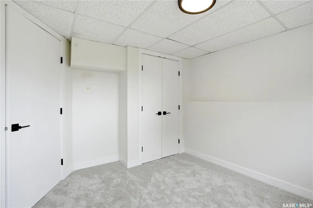 116 (114) Hall Crescent Saskatoon SK S7L 7G6