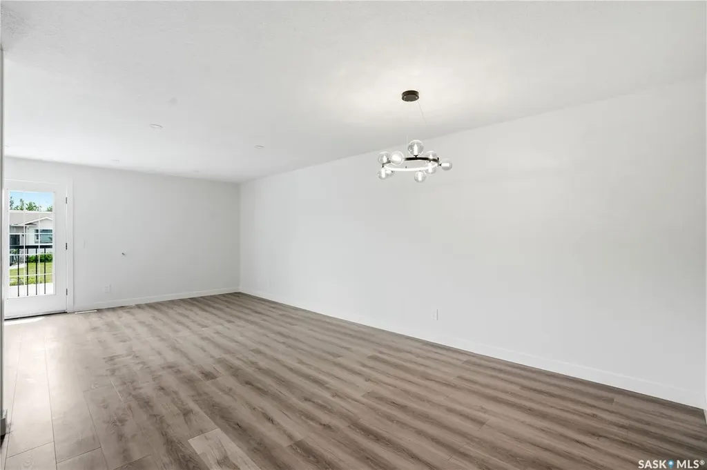 116 (114) Hall Crescent Saskatoon SK S7L 7G6