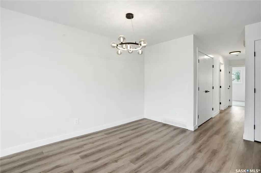 116 (114) Hall Crescent Saskatoon SK S7L 7G6