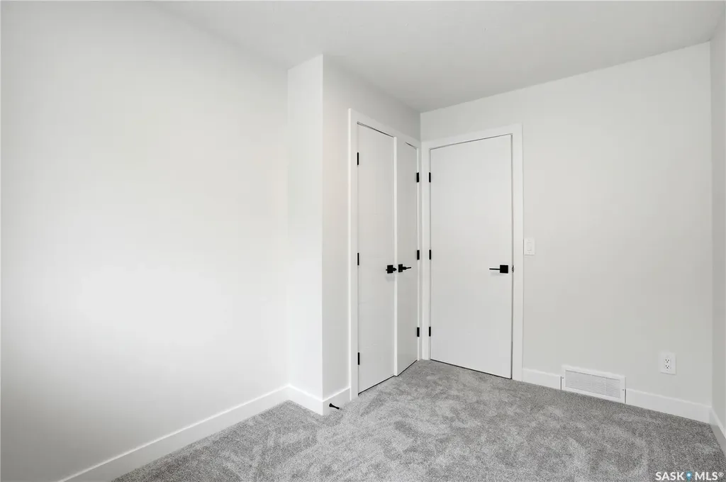 116 (114) Hall Crescent Saskatoon SK S7L 7G6