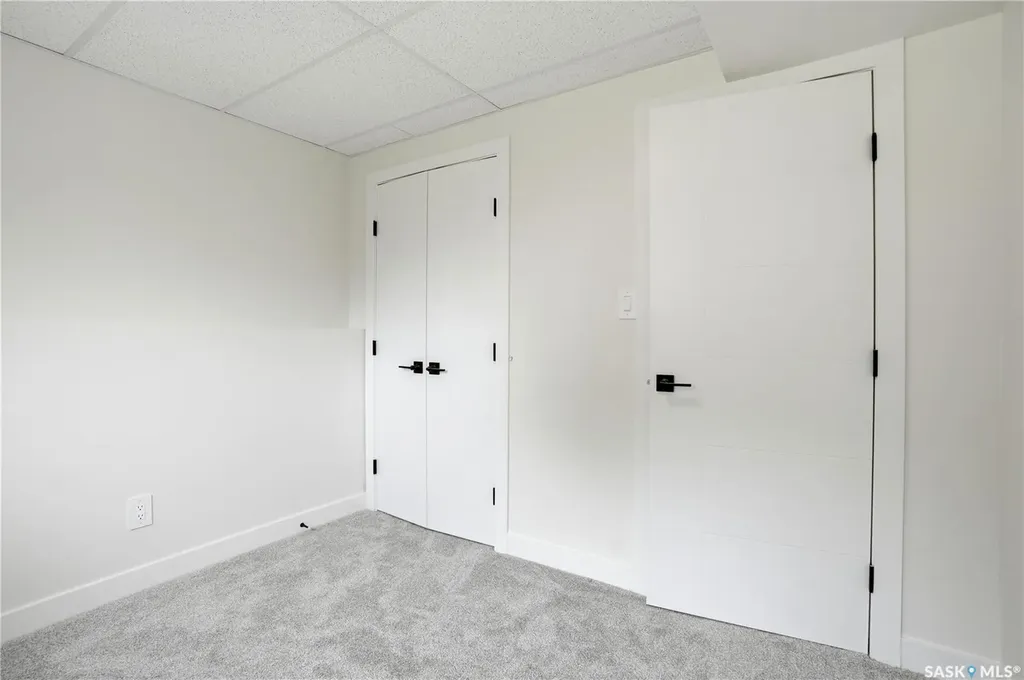 116 (114) Hall Crescent Saskatoon SK S7L 7G6