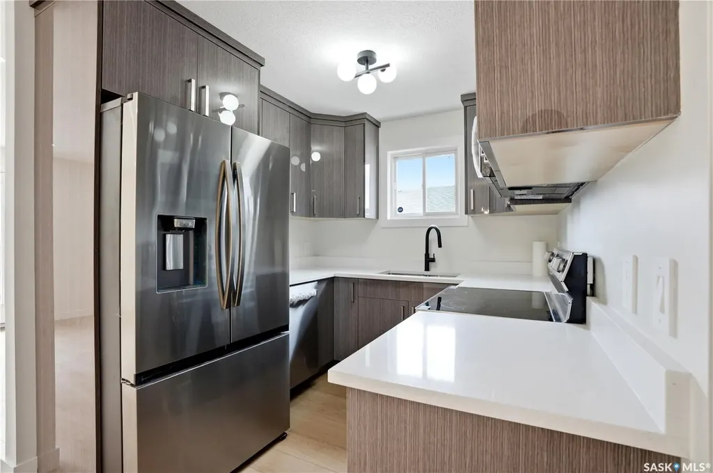 116 (114) Hall Crescent Saskatoon SK S7L 7G6