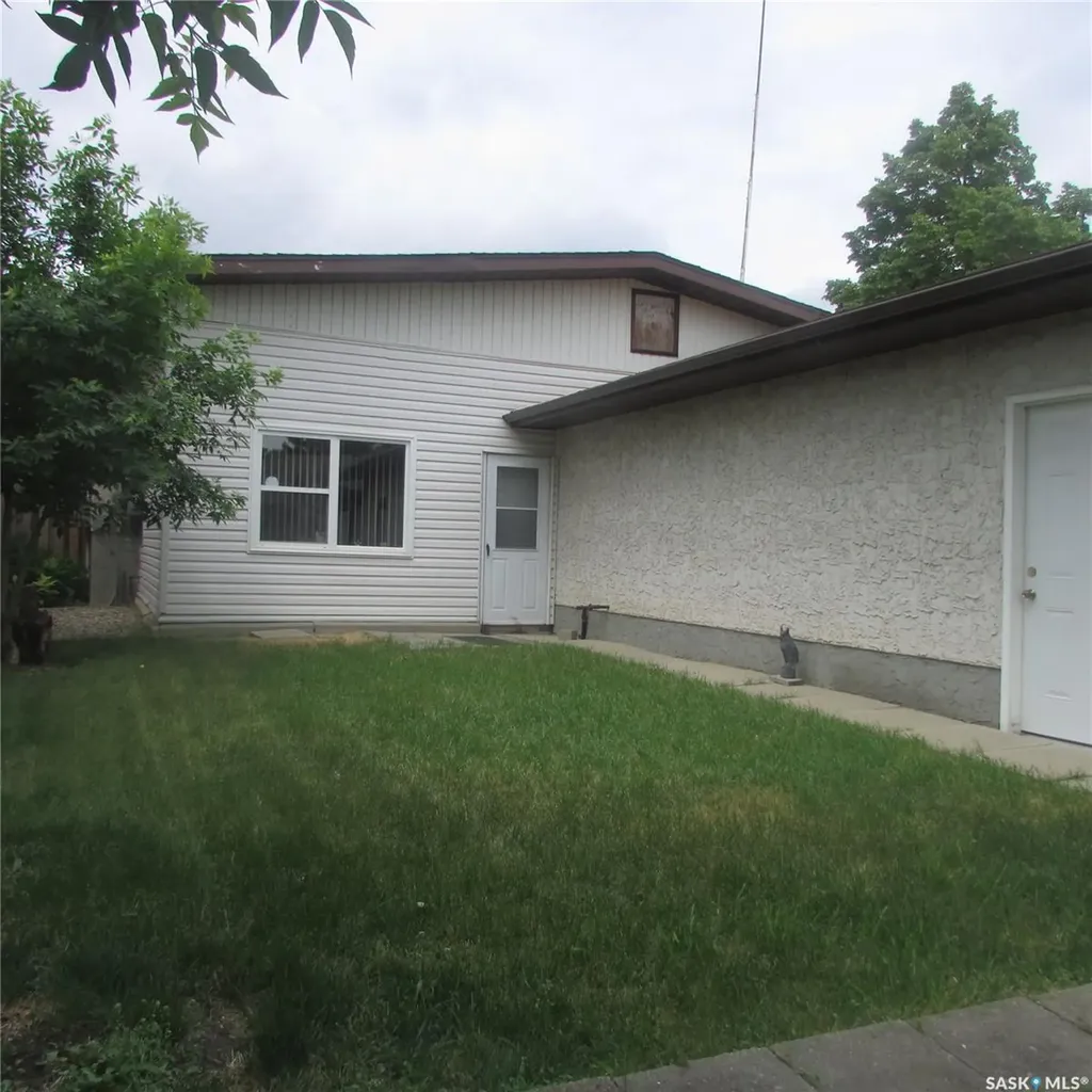 3003 Doan Drive Regina SK S4V 1H6