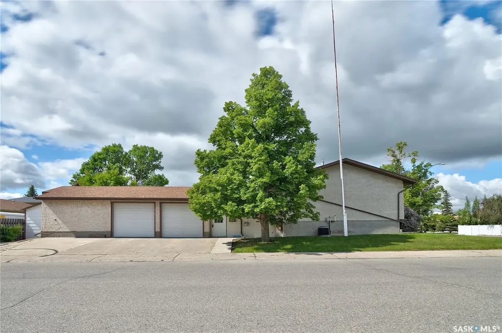 3003 Doan Drive Regina SK S4V 1H6