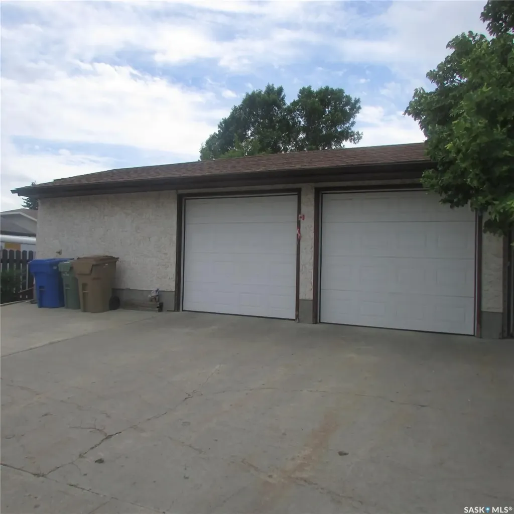 3003 Doan Drive Regina SK S4V 1H6