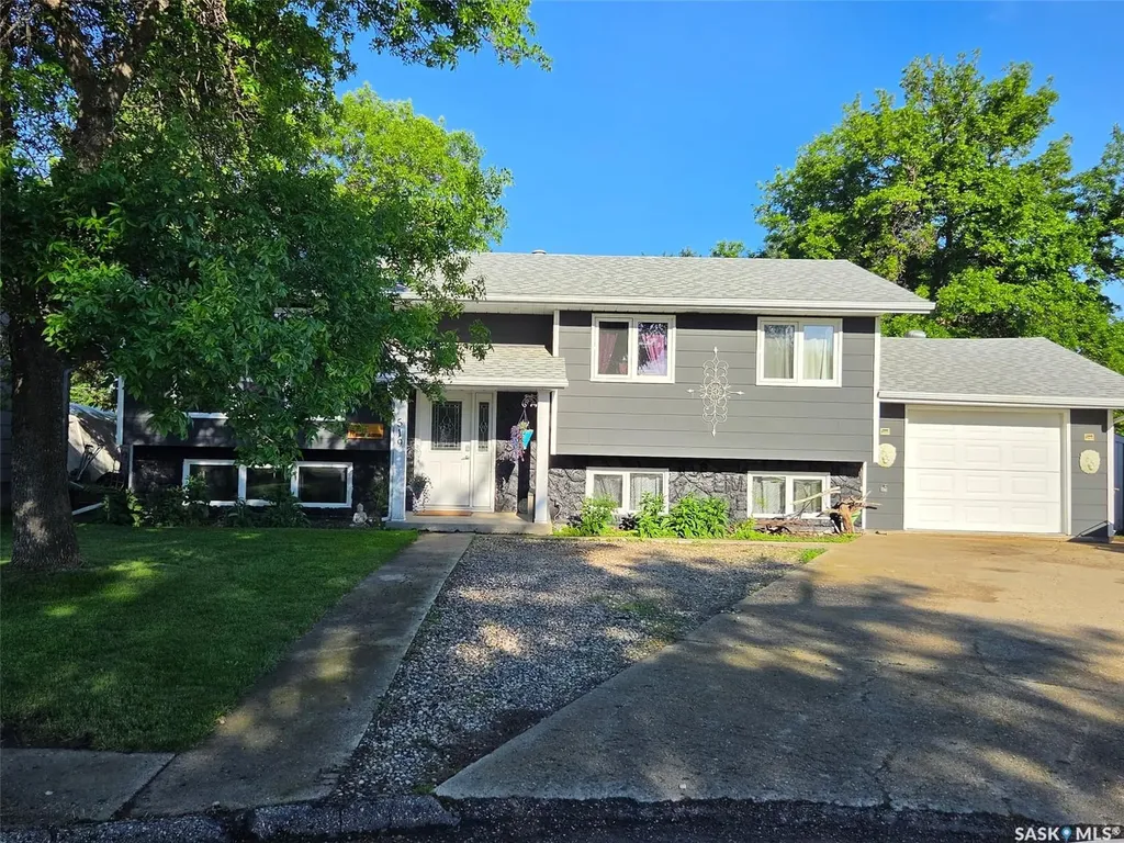 519 1st Street NW Wadena SK S0A 4J0