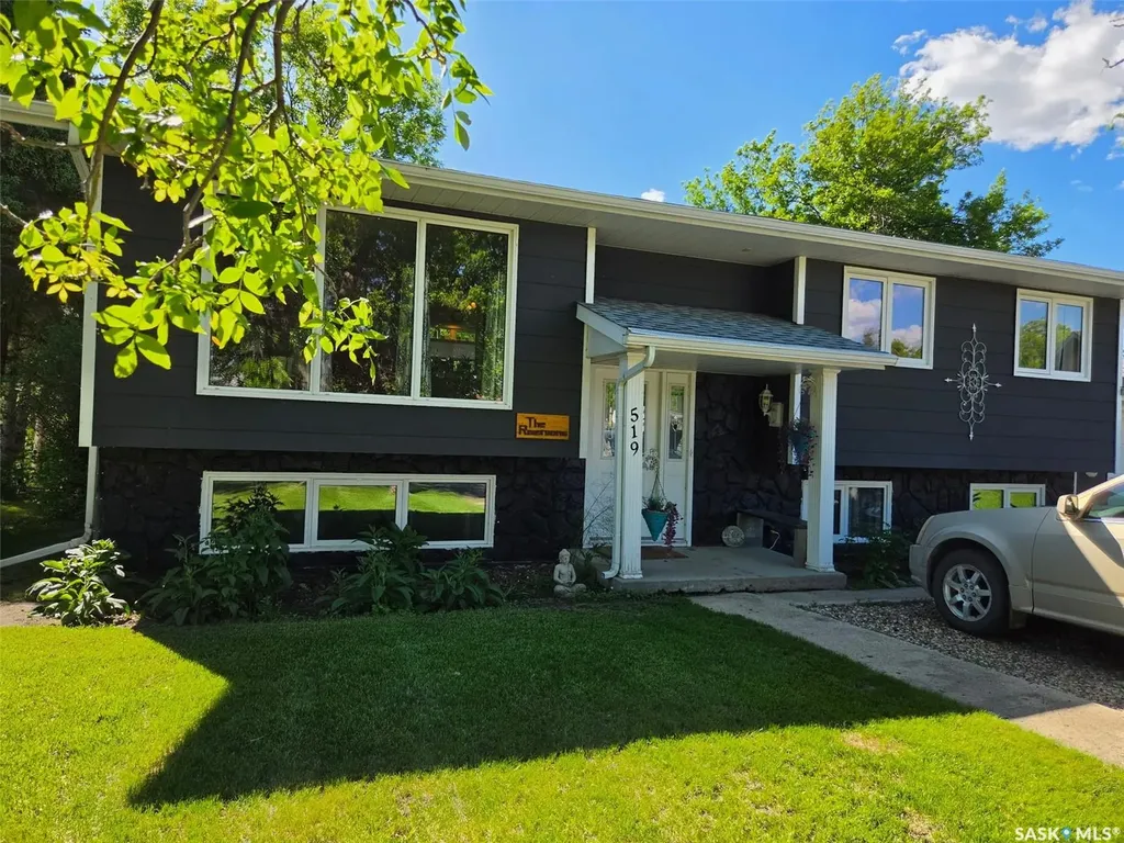 519 1st Street NW Wadena SK S0A 4J0