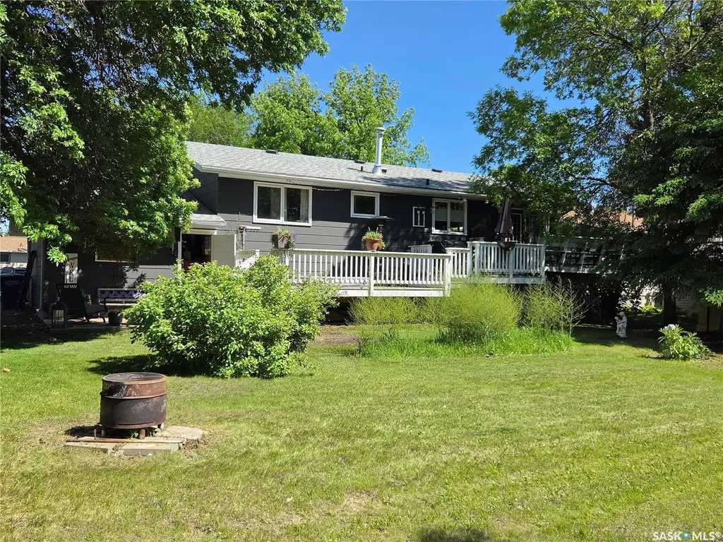 519 1st Street NW Wadena SK S0A 4J0