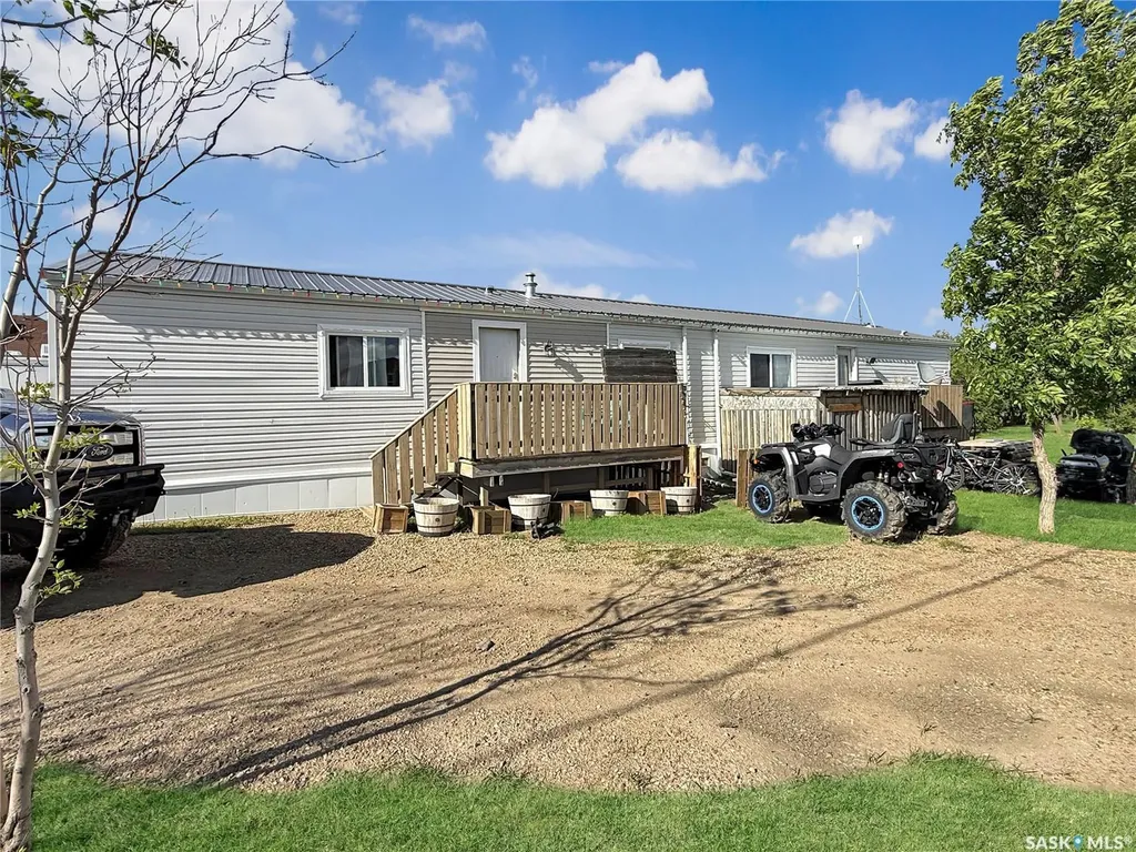 424 Jerome Street Webb SK S0N 2X0