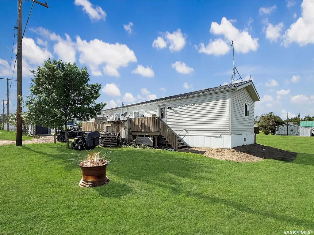 424 Jerome Street Webb SK S0N 2X0