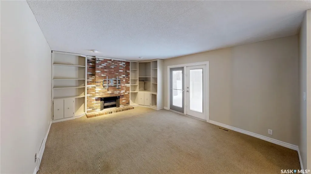 50 Lowry Place Regina SK S4S 6C7