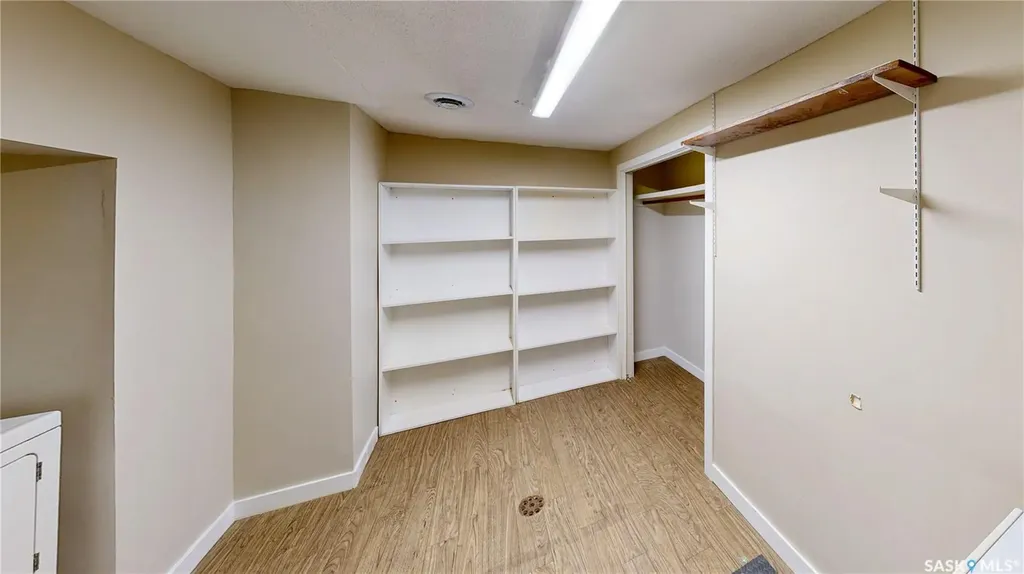 50 Lowry Place Regina SK S4S 6C7