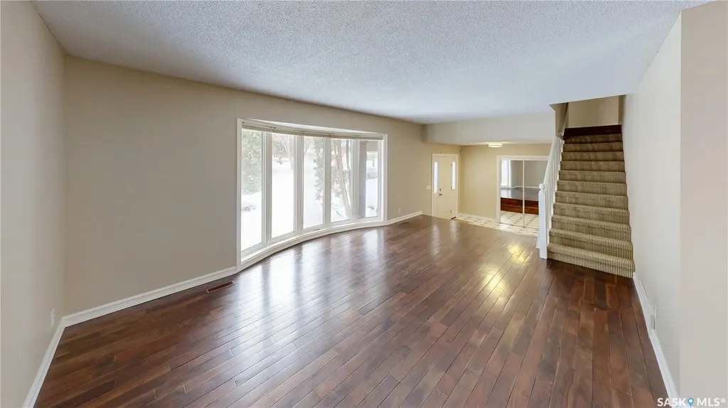 50 Lowry Place Regina SK S4S 6C7