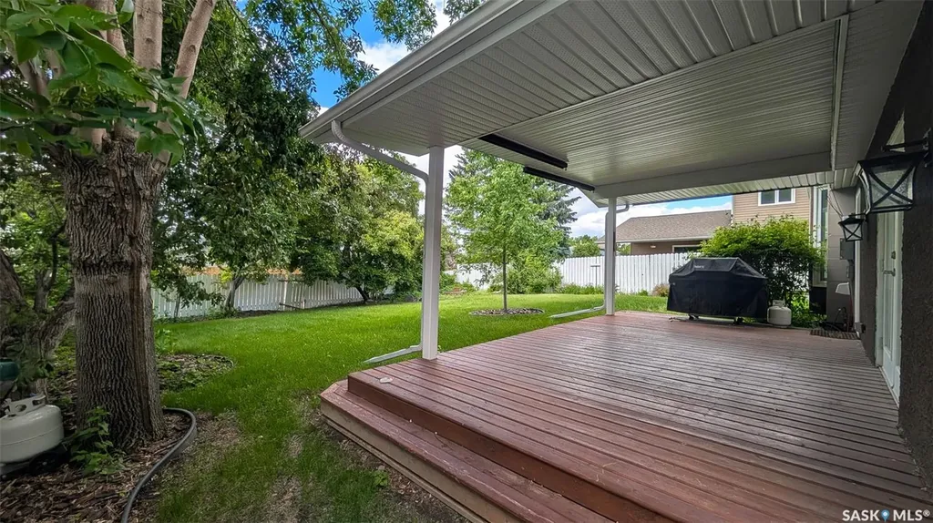 50 Lowry Place Regina SK S4S 6C7