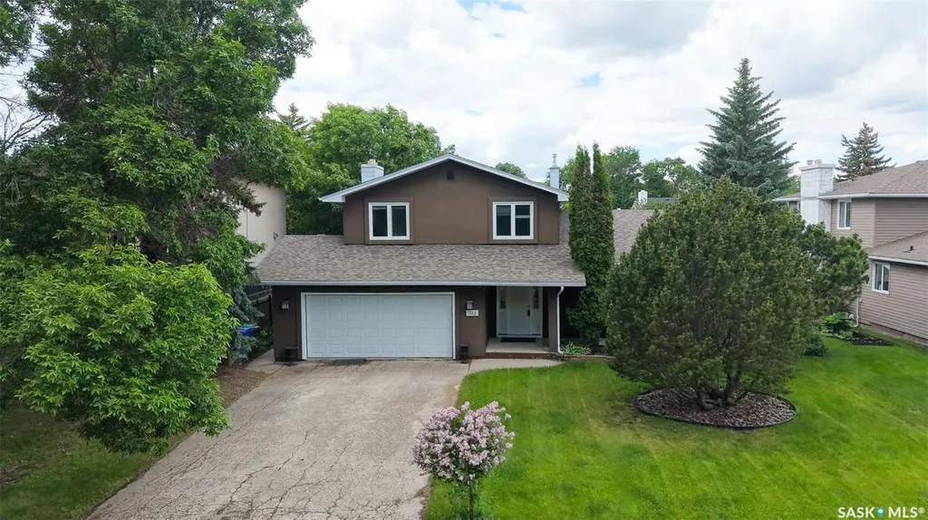 50 Lowry Place Regina SK S4S 6C7