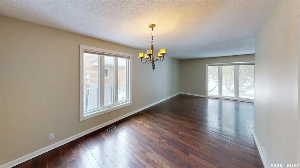 50 Lowry Place Regina SK S4S 6C7
