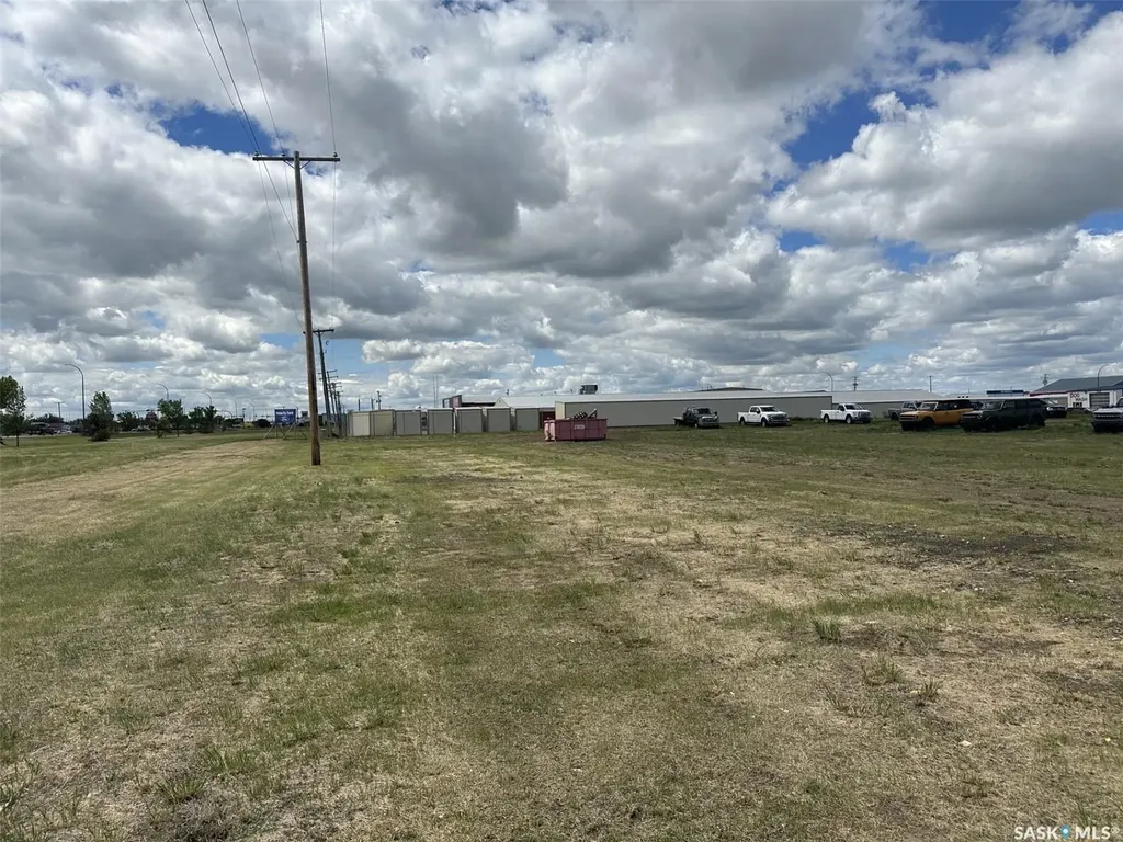 3 Mckenzie Lane Moose Jaw SK S6J 1M6
