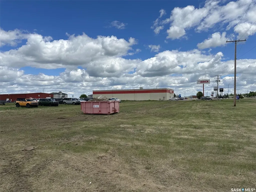 3 Mckenzie Lane Moose Jaw SK S6J 1M6