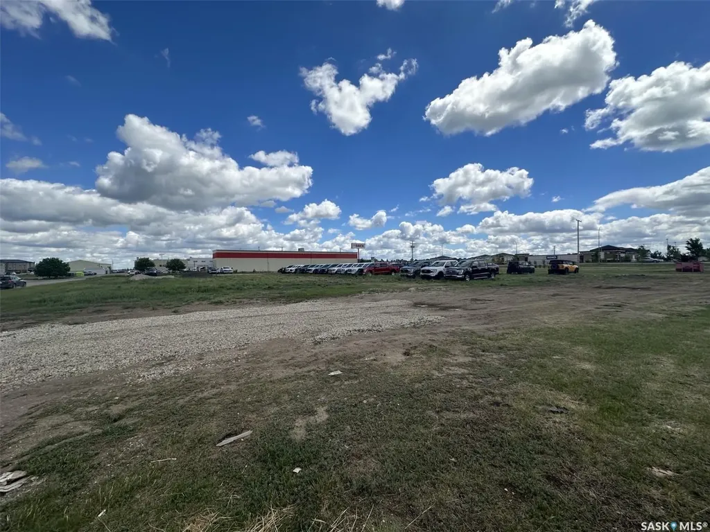 3 Mckenzie Lane Moose Jaw SK S6J 1M6