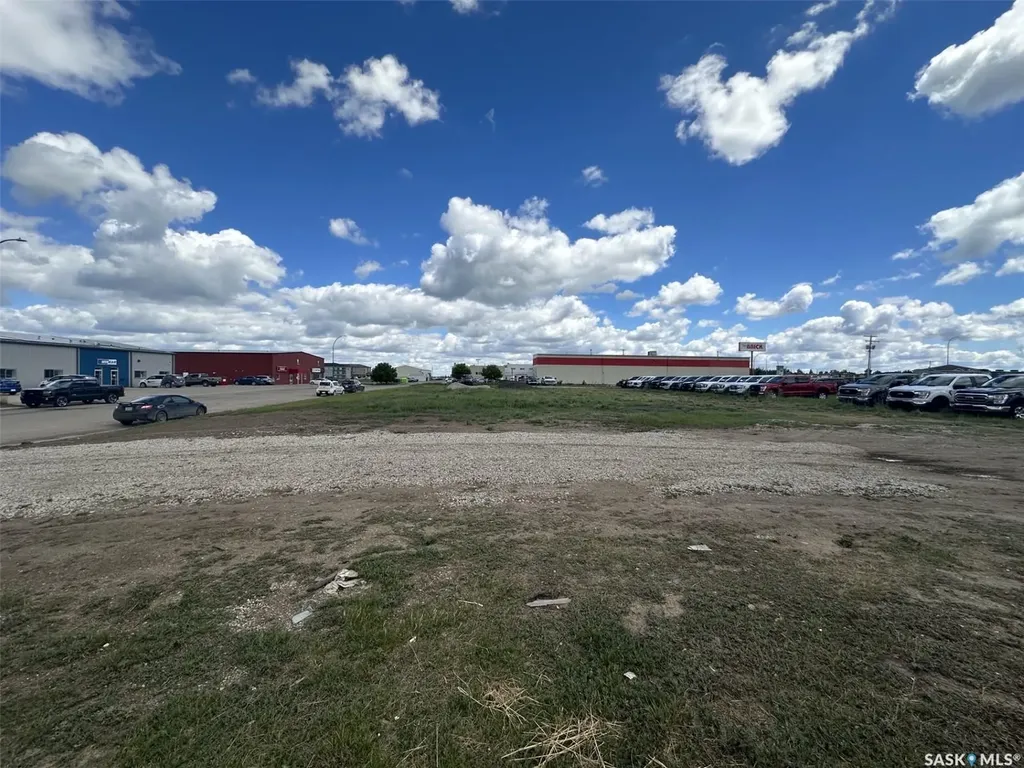 3 Mckenzie Lane Moose Jaw SK S6J 1M6