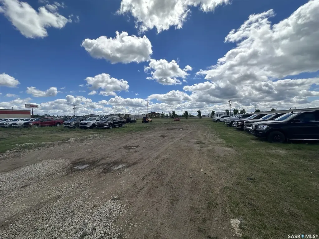 3 Mckenzie Lane Moose Jaw SK S6J 1M6