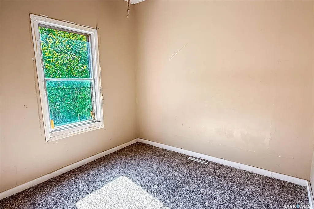 1132 Queen Street Regina SK S4T 4B2