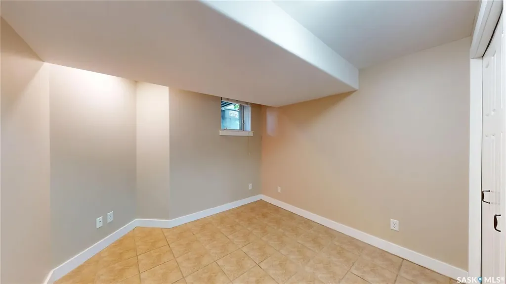 279 Rutherford Crescent Saskatoon SK S7N 4X5