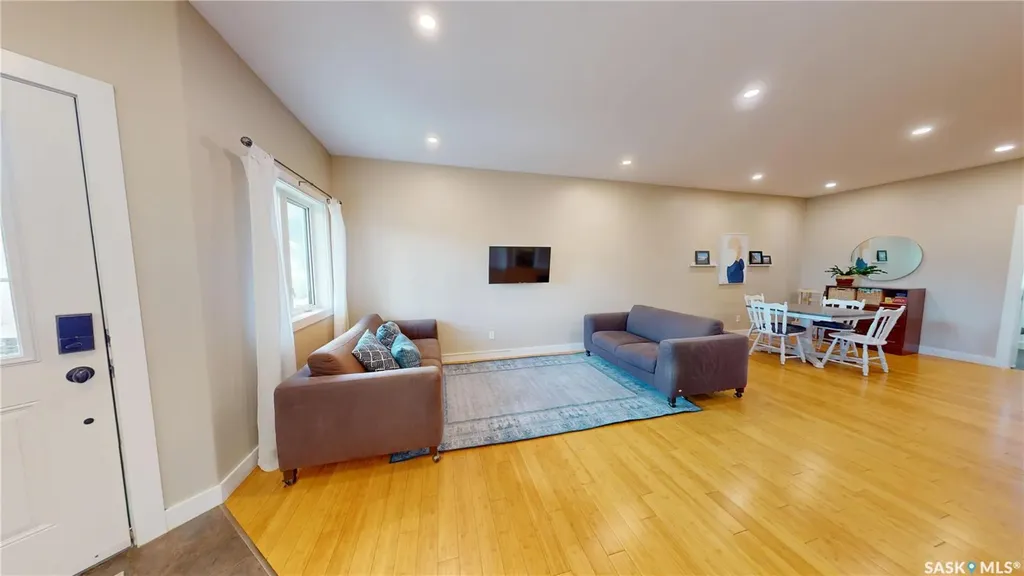 279 Rutherford Crescent Saskatoon SK S7N 4X5