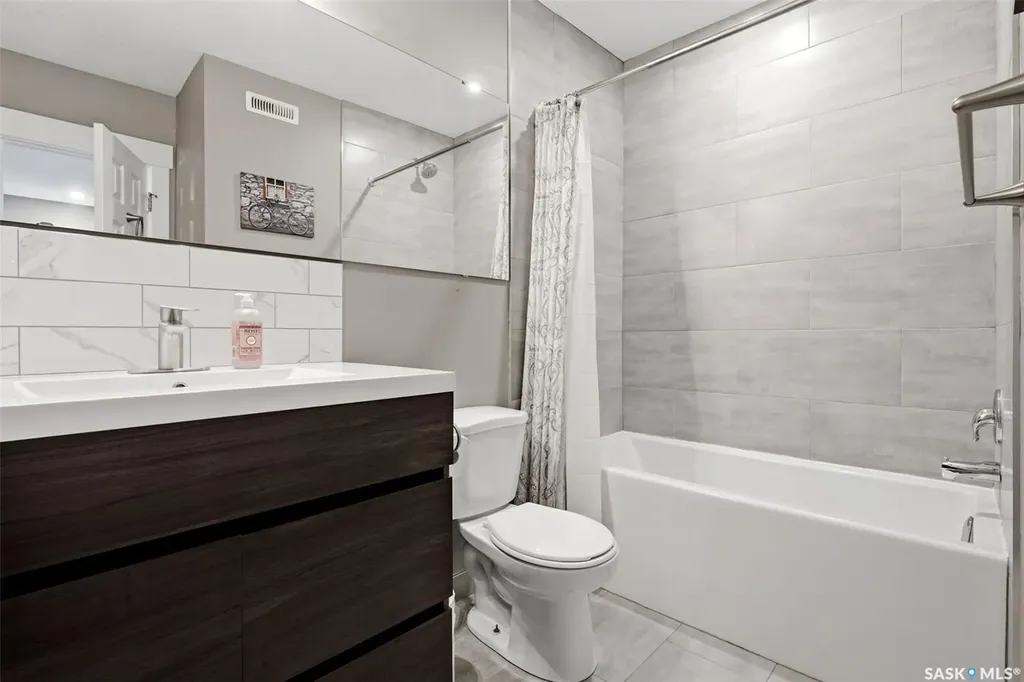 2467 Atkinson Street Regina SK S4N 3X6