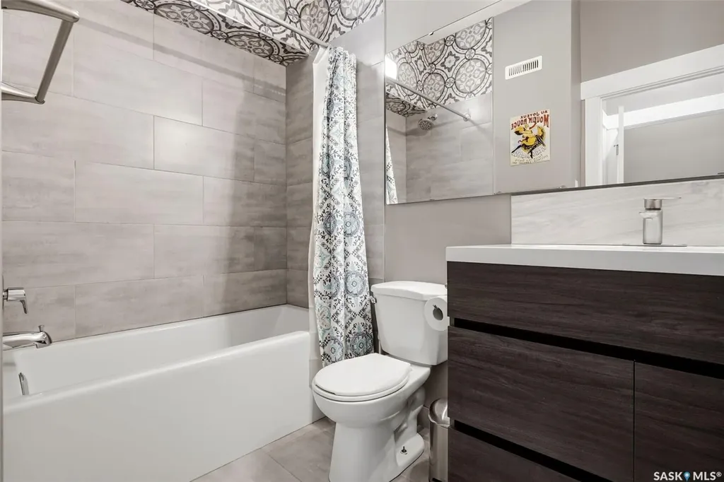 2467 Atkinson Street Regina SK S4N 3X6