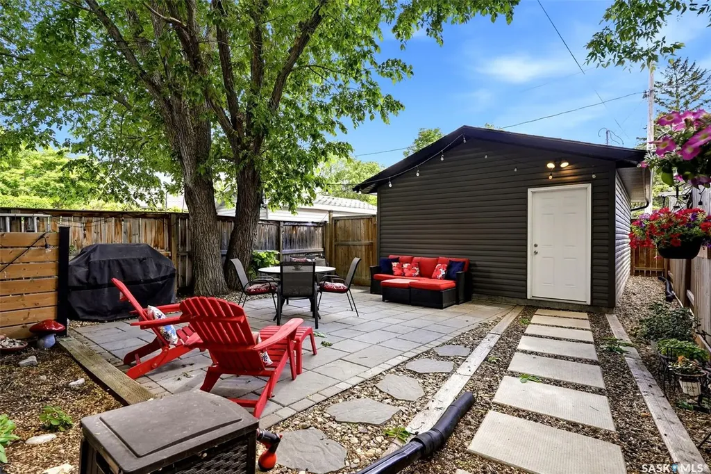 2467 Atkinson Street Regina SK S4N 3X6