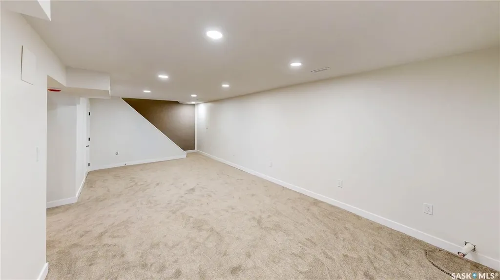 3022 Lacon Street Regina SK S4N 2A8