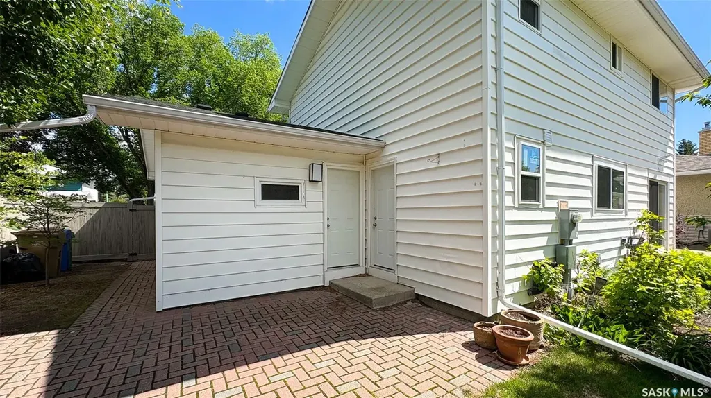 3022 Lacon Street Regina SK S4N 2A8