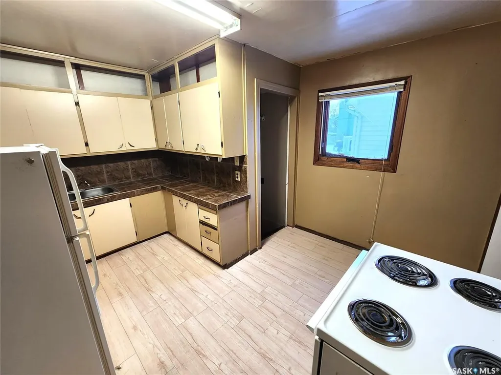 508 1st Avenue E Lampman SK S0C 1N0