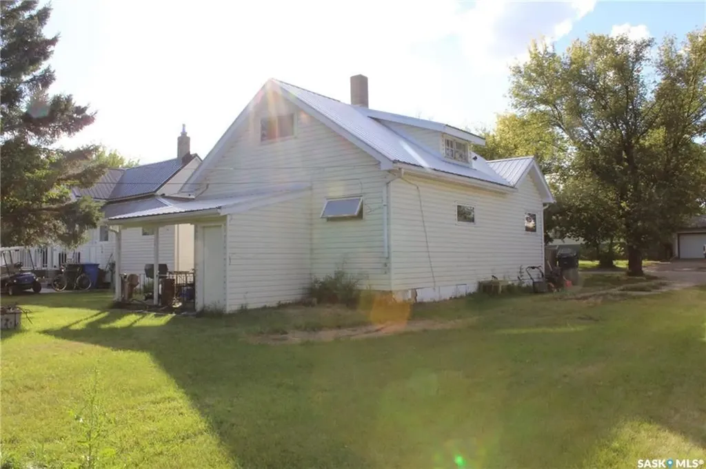 508 1st Avenue E Lampman SK S0C 1N0