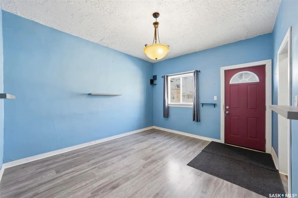 412 H Avenue S Saskatoon SK S7M 1W5