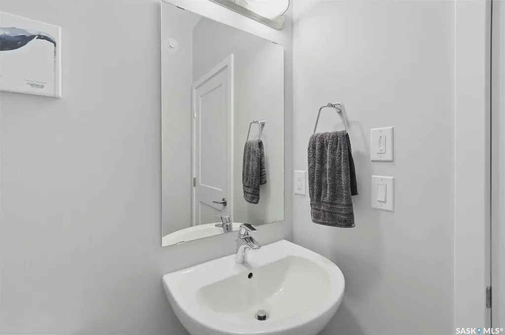 187 Newton Way Saskatoon SK S7V 0N6