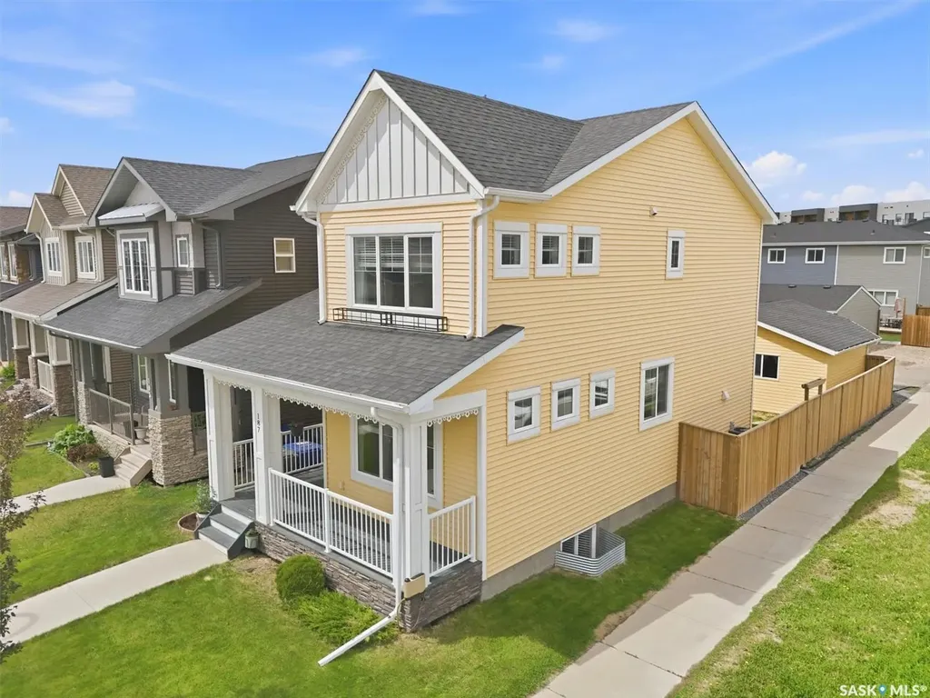 187 Newton Way Saskatoon SK S7V 0N6