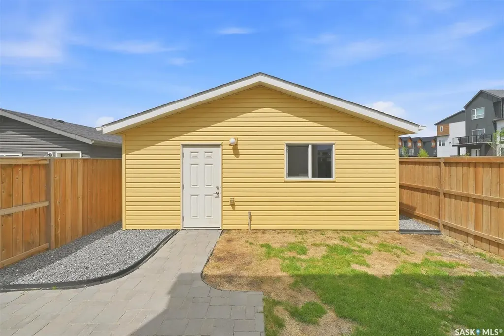 187 Newton Way Saskatoon SK S7V 0N6