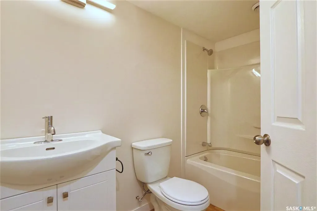 1824 Winnipeg Street Regina SK S4P 1G2